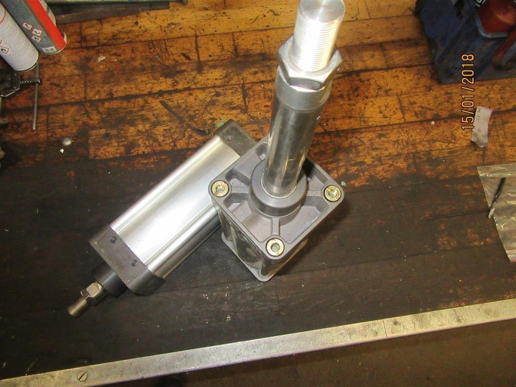 Sonstiges a típus Parker 2 Luft cylinder, Gebrauchtmaschine ekkor: Høng (Kép 3)