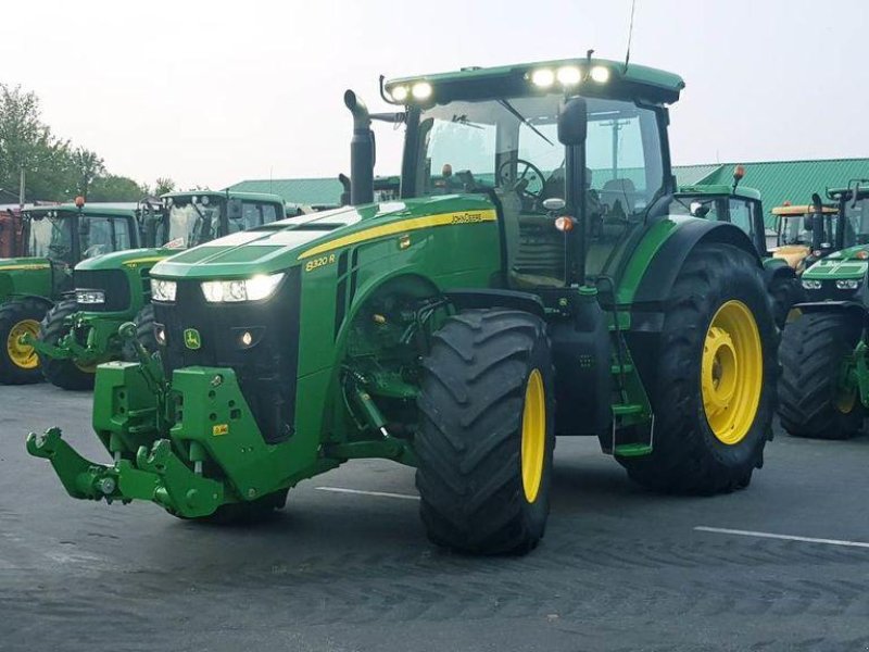 Oldtimer-Traktor a típus John Deere 8320R, Neumaschine ekkor: Звенигородка (Kép 1)