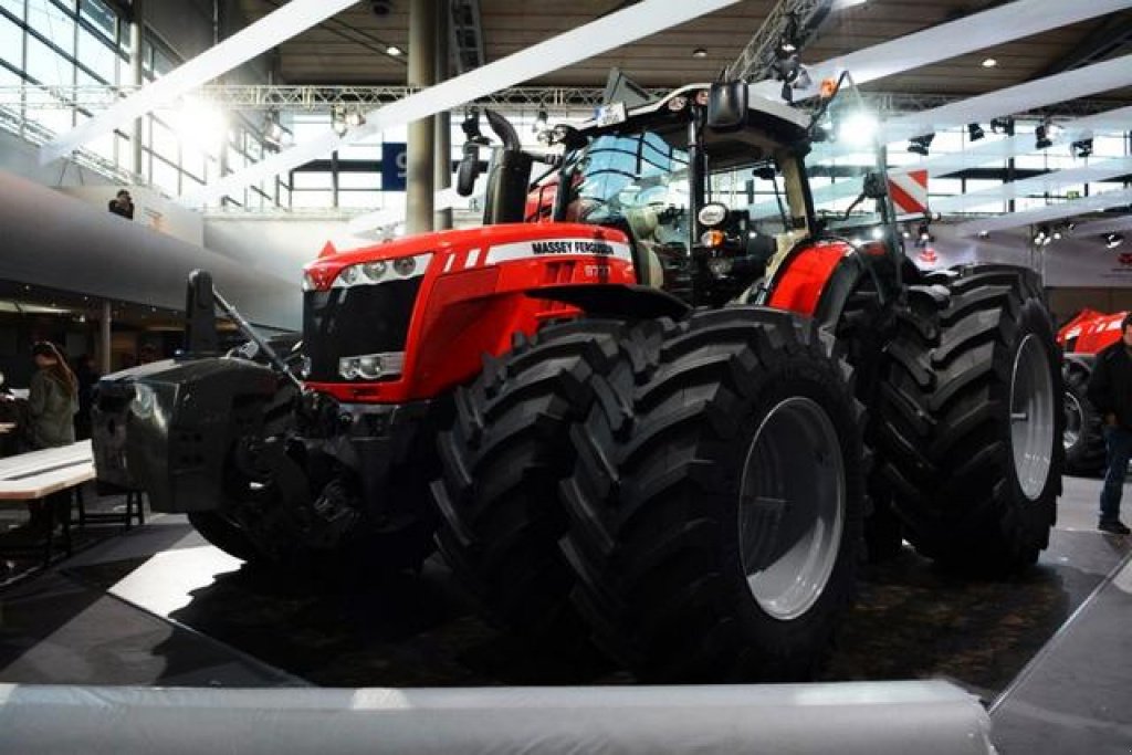 Oldtimer-Traktor a típus Massey Ferguson 8737,  ekkor: Луцьк (Kép 3)