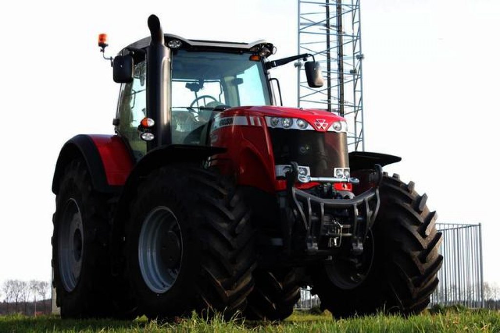 Oldtimer-Traktor a típus Massey Ferguson 8690, Neumaschine ekkor: Луцьк (Kép 4)