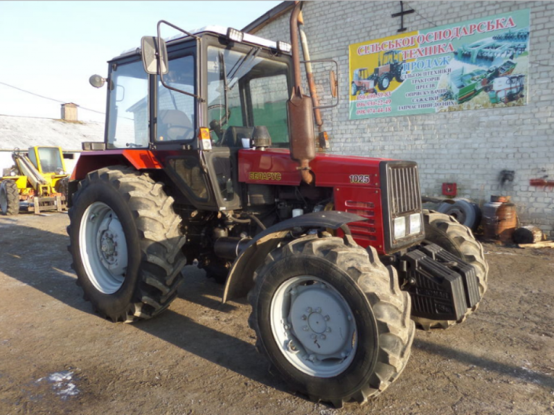 Oldtimer-Traktor a típus Belarus Беларус-1025, Neumaschine ekkor: Стара Вижівка (Kép 1)