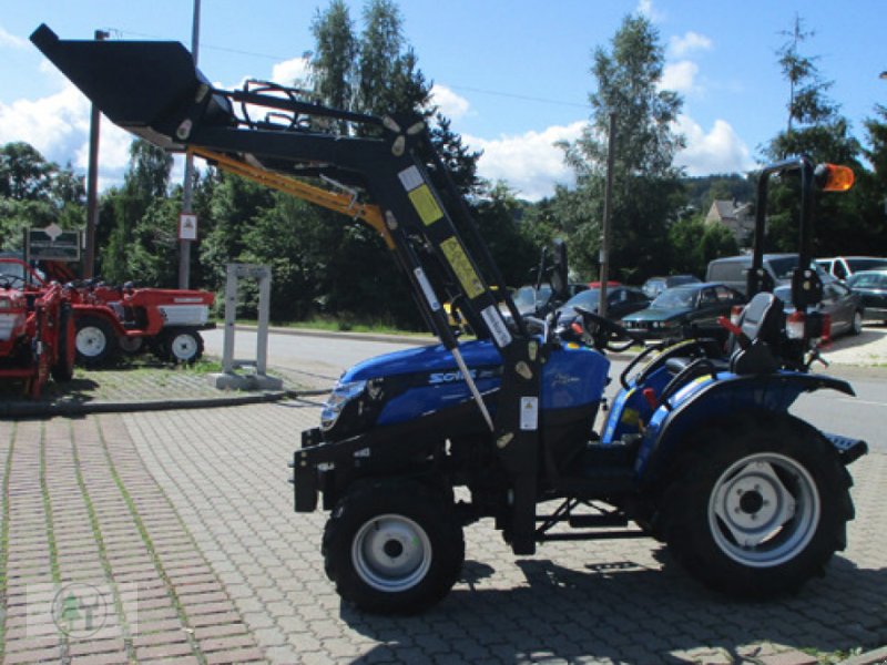 Traktor a típus Solis Kleintraktor SOLIS 26 Traktor Allrad mit Frontlader (inkl. Parallelführung), Neumaschine ekkor: Schwarzenberg (Kép 1)