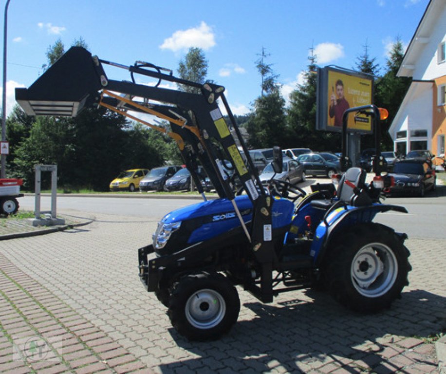 Traktor a típus Solis Kleintraktor SOLIS 26 Traktor Allrad mit Frontlader (inkl. Parallelführung), Neumaschine ekkor: Schwarzenberg (Kép 4)