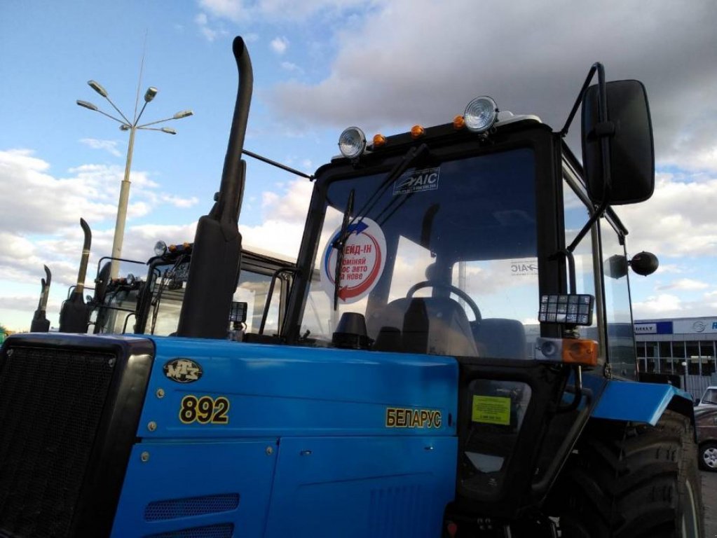 Oldtimer-Traktor a típus Belarus Беларус-892.2, Neumaschine ekkor: Полтава (Kép 1)