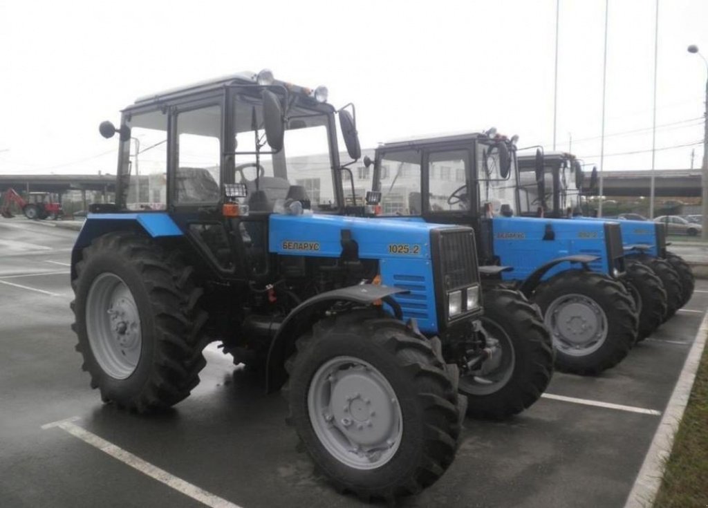 Oldtimer-Traktor a típus Belarus Беларус-1025.2, Neumaschine ekkor: Полтава (Kép 1)