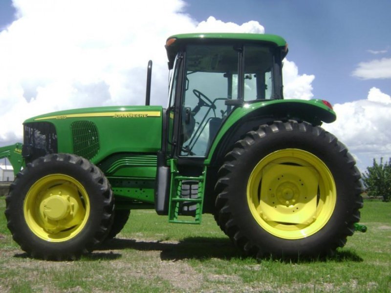 Oldtimer-Traktor a típus John Deere 6330, Neumaschine ekkor: Не обрано
