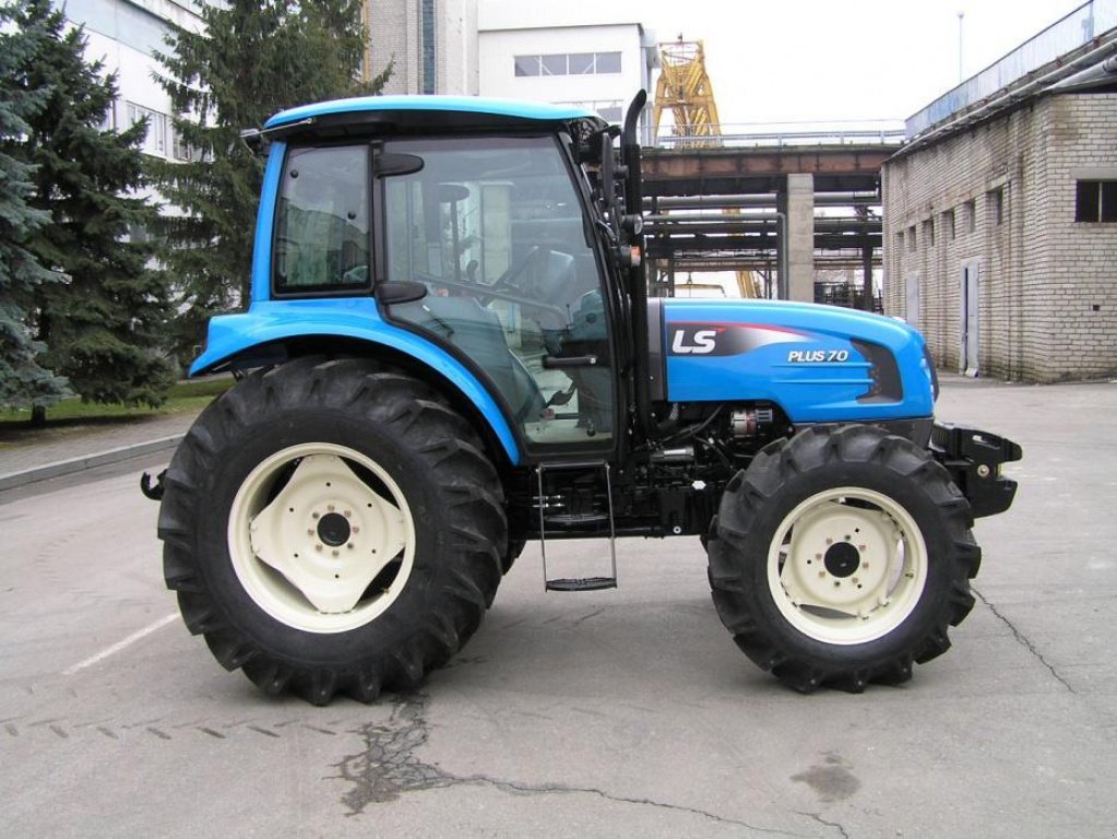 Oldtimer-Traktor a típus LS Tractor Plus 70, Neumaschine ekkor: Бровари (Kép 3)
