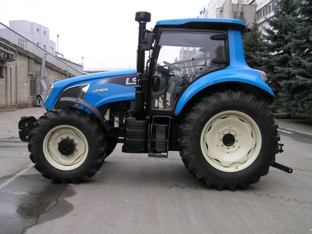 Oldtimer-Traktor a típus LS Tractor H 140, Neumaschine ekkor: Бровари (Kép 4)