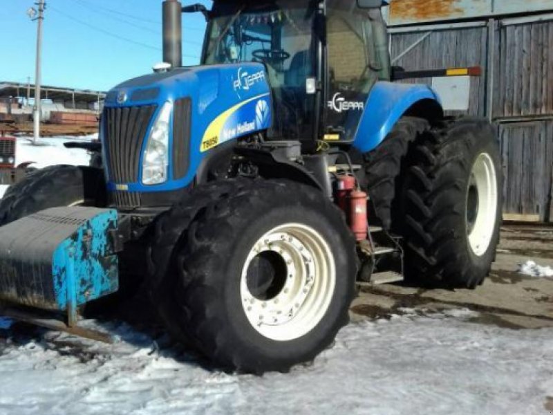 Oldtimer-Traktor a típus New Holland T8050, Neumaschine ekkor: Балаклея
