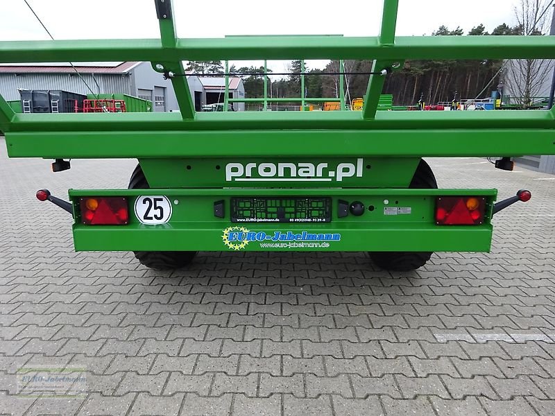 Ballentransportwagen a típus PRONAR 2-achs Anhänger, Ballenwagen, Strohwagen, TO 22 / TO 22 M; Druckl. (10,0 to), Auflauf (8 to), NEU, Neumaschine ekkor: Itterbeck (Kép 15)